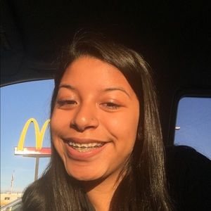 Meet your Posher, Juana